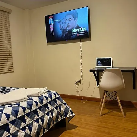 Departamento De 2 Habitaciones, Full Amoblada Con Todo Para Que Disfrutes De Tu Estancia Cuenca Exterior photo